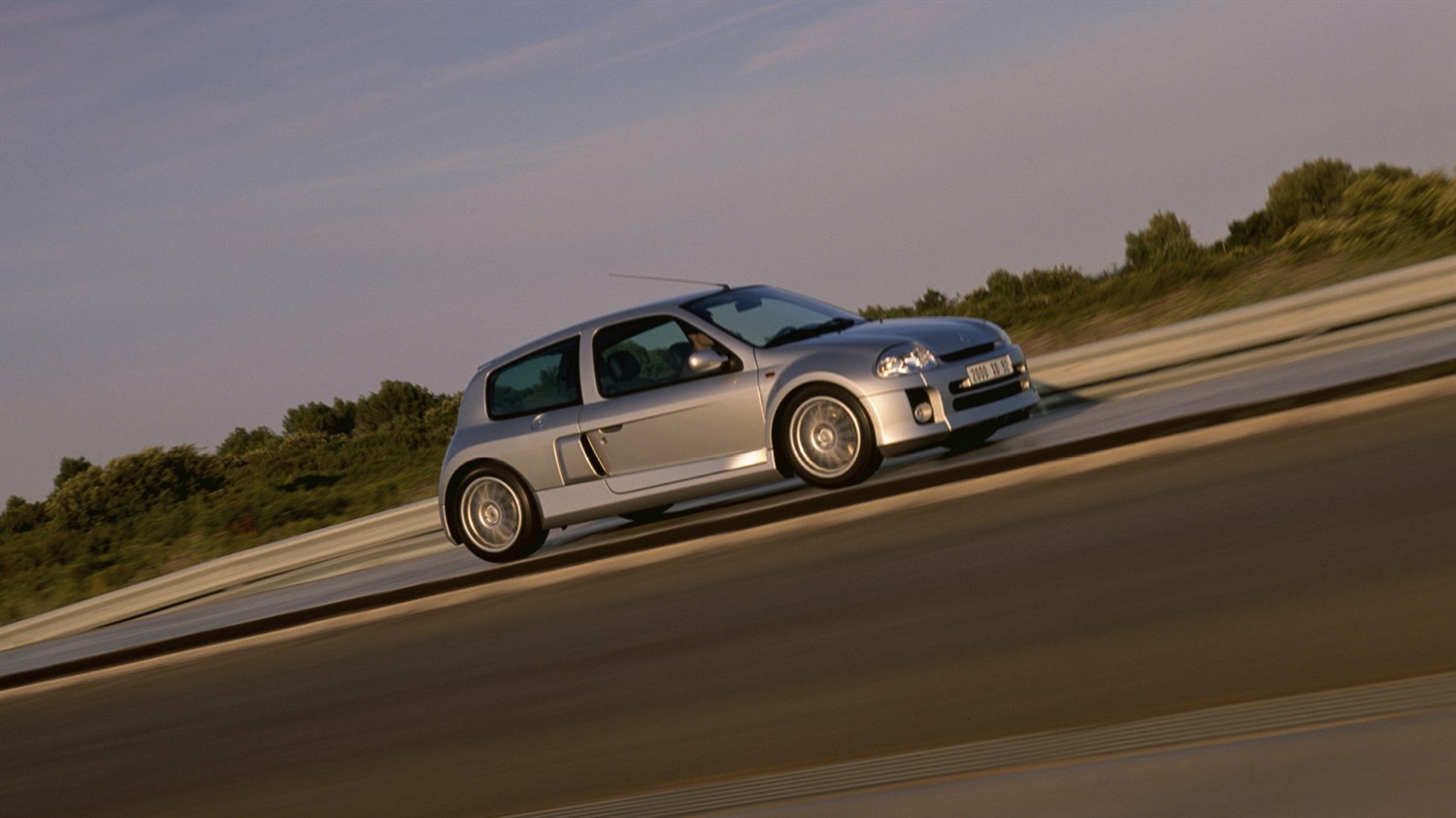 Clio V6