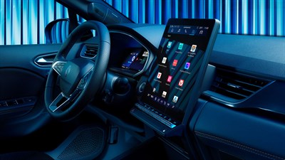 Notranjost vozila Renault, osvetljena z modro svetlobo, poudarek na volanu in velikem osrednjem zaslonu.