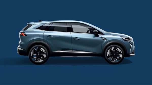 Renault Symbioz, stranski pogled na temno modrem ozadju.