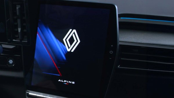 Zaslon openR z zagonsko animacijo Alpine v notranjosti vozila Renault.