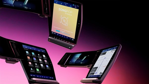 Digitalni openR zasloni Renault z aplikacijami in multimedijskimi funkcijami.