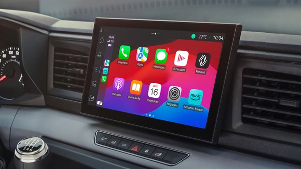 Multimedijski zaslon v vozilu Renault s prikazom Apple CarPlay aplikacij, vključno s Telefon, Zemljevidi, Sporočila, Renault, Podcasts, Spotify in drugimi.
