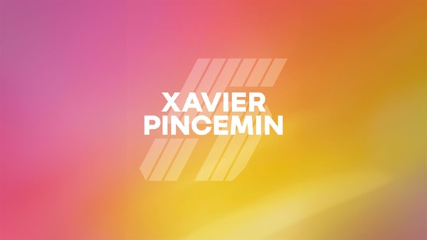 Barvito ozadje s tekstom "XAVIER PINCEMIN"