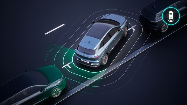 Skica: sistem za pomoč pri parkiranju Renault vozila, ki prikazuje samodejno bočno parkiranje med dvema avtomobiloma s senzorji in parkirnim indikatorjem.