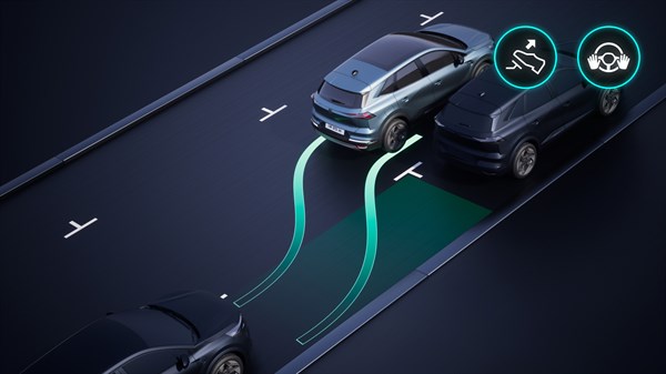 Skica: Prikazano bočno parkiranje vozila Renault Symbioz E-Tech med dva avtomobila.