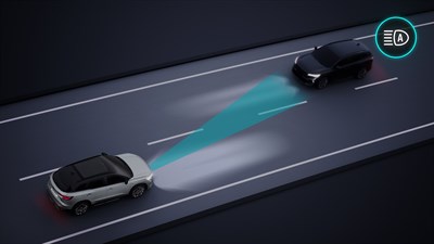 Renault Austral samodejno prilagaja dolžino svetlobnega snopa glede na promet za optimalno vidljivost in varnost.