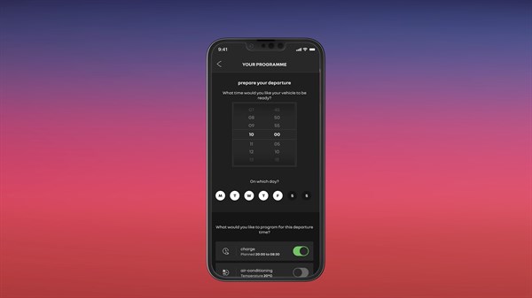 Pametni telefon z aplikacijo My Renault, ki prikazuje nastavitev programa in predhodno klimatizacijo za Renault Scenic E-Tech electric.