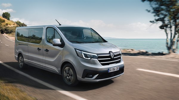 Renault Trafic SpaceClass - up to 9 seats on board