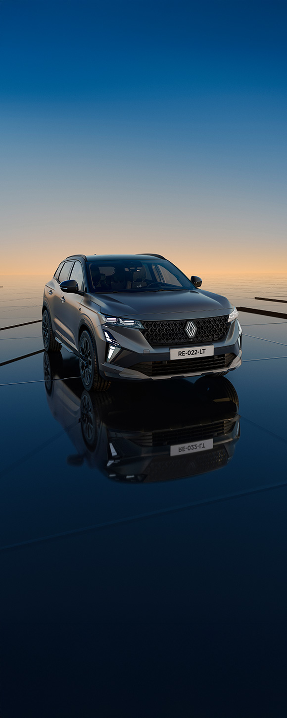 Sprednji pogled na Renault Austral, ki je parkiran na odsevni ploščadi.