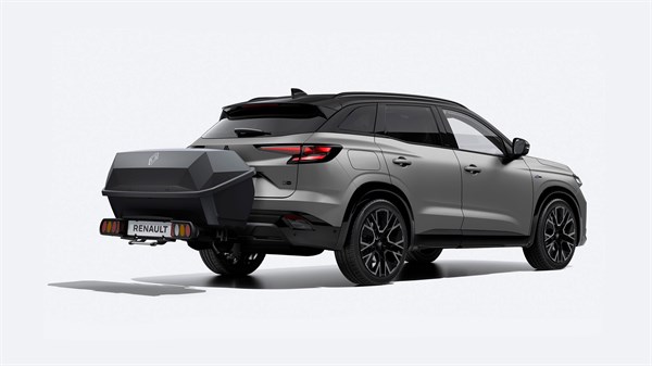 Renault Austral z dodatnim zadnjim kovčkom na vlečni kljuki, ki poveča prtljažni prostor in olajša prevoz dodatne prtljage.