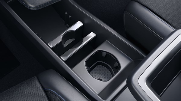 Renault Megane E-Tech electric - vložek z držali za pijačo v sredinski konzoli