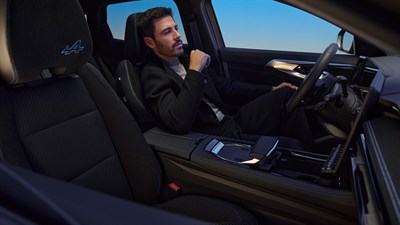 navigacija – povezljive storitve – Renault Austral E-Tech full hybrid