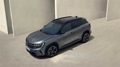 Sijajno črna streha Austral E-Tech full hybrid