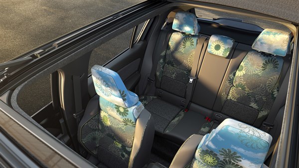 nature revisitée - R4 flower power concept - Renault
