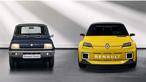 Klasični Renault 5 poleg sodobne električne različice Renault 5.
