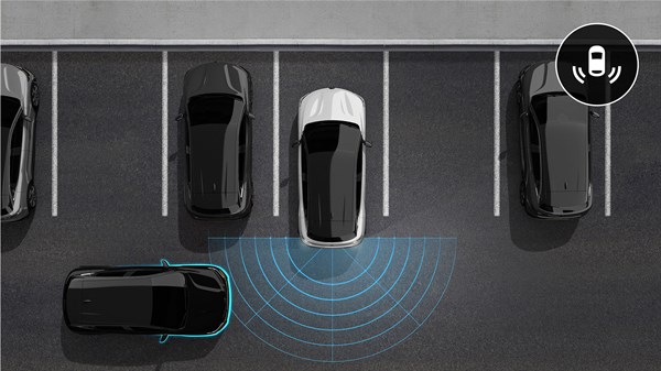 100 % električni Renault Megane E-Tech – opozorilnik za prečni promet pri parkiranju