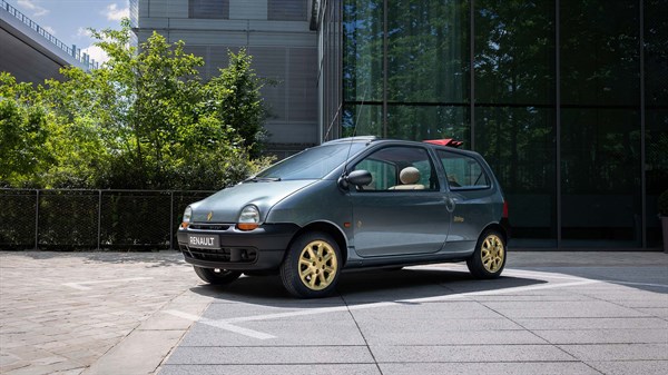 30 years of Twingo - Gangsta Twingo