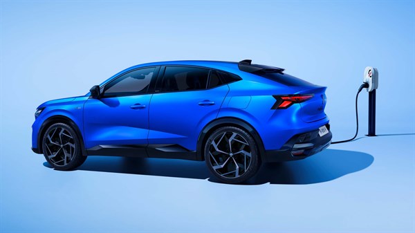 E-Tech plug-in hybrid - fuel - Renault