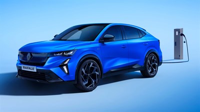 E-Tech plug-in hybrid - silence and performace - Renault